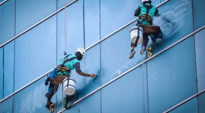 شركة تنظيف واجهات زجاج بالجبيل